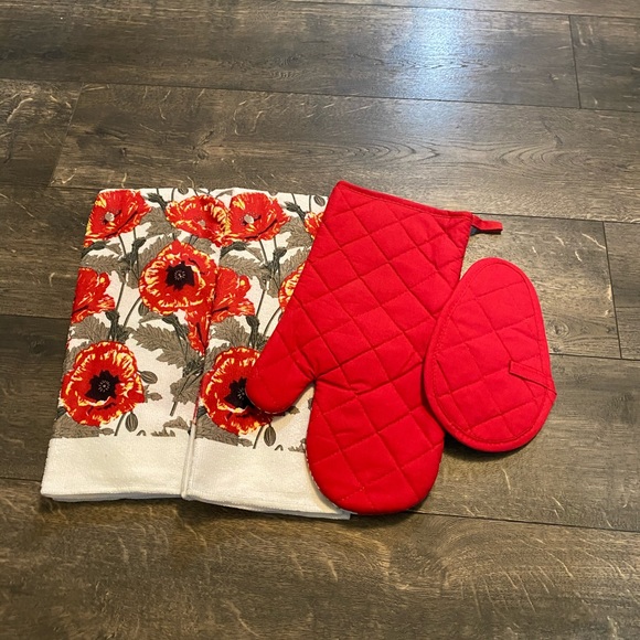 4 Piece Kitchen Towel and Pot Holder Set NEW - Picture 2 of 4